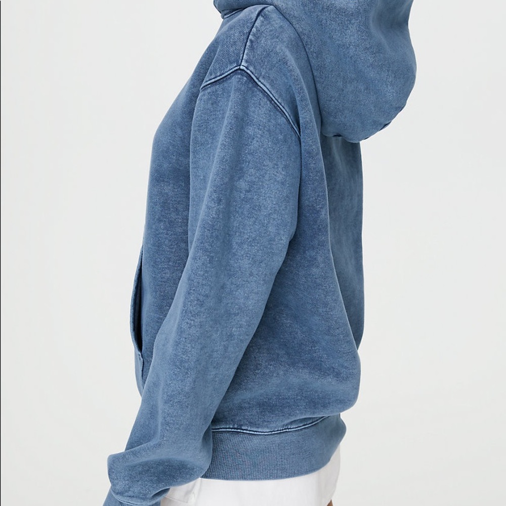 NWOT TNA The Perfect Hoodie, Size XS, Deep Indigo Colour - Picture 4 of 9